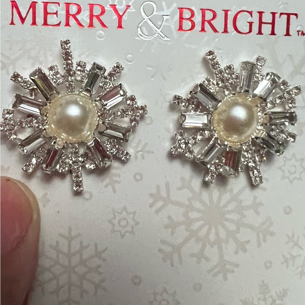 🔥 HOST PICK🔥 NWT Crystal & Pearl Fashion Earrings